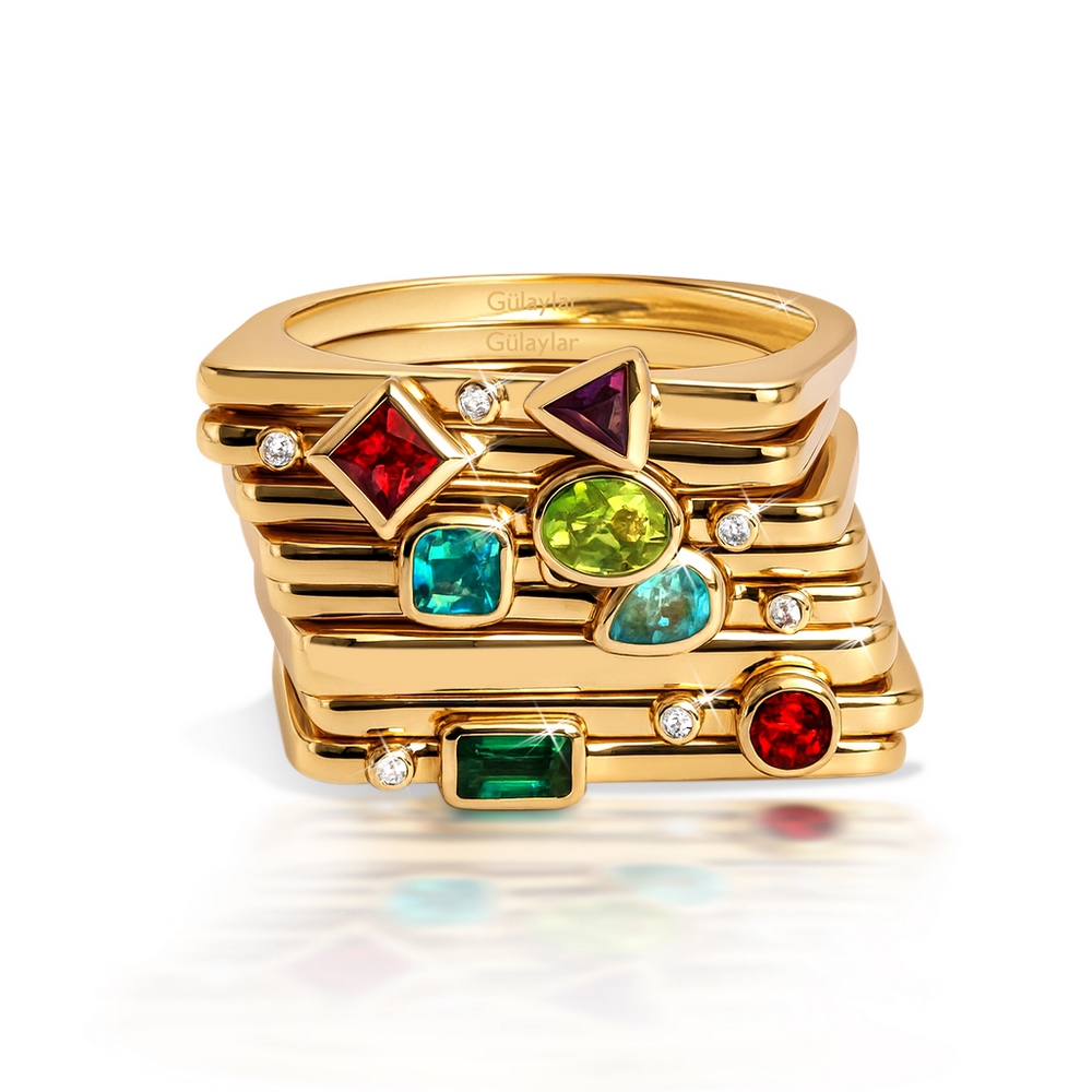 0,04 Karat Pırlanta Garnet Taşlı Yüzük