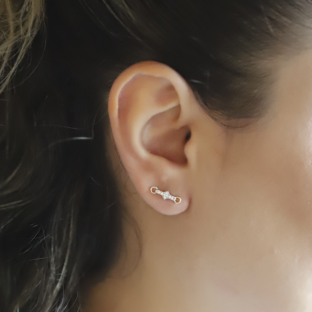 0,09 Karat Pırlanta Minimal Küpe