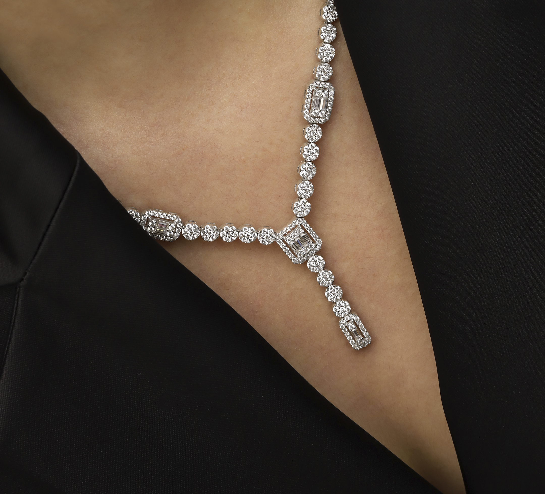 14 Ayar Beyaz Altın Baget Gerdanlık