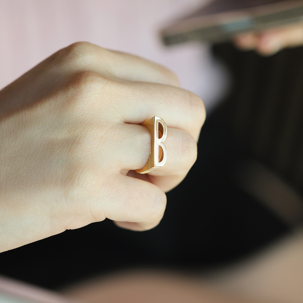 14 Ayar Sarı Altın B Bold Harf Yüzük