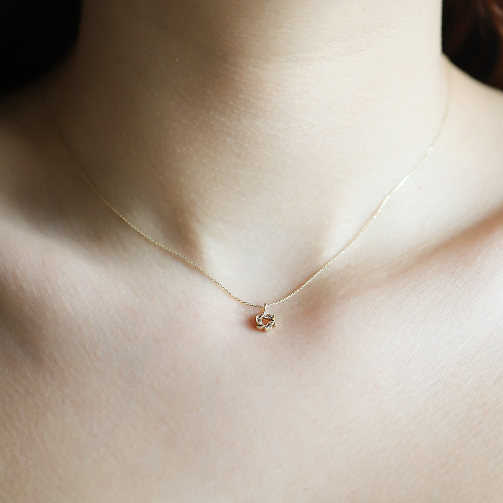 14 Ayar Sarı Altın Minimal Çiçek Kolye