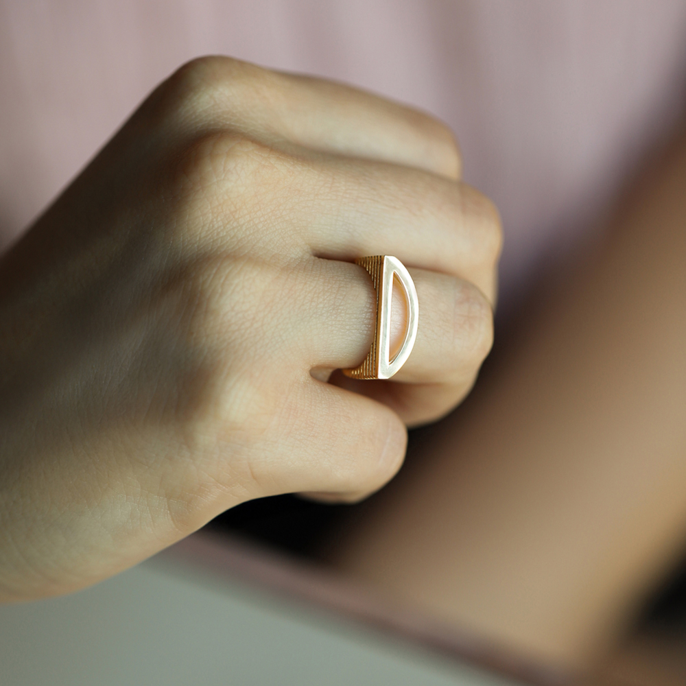 14 Ayar Sarı Altın D Bold Harf Yüzük