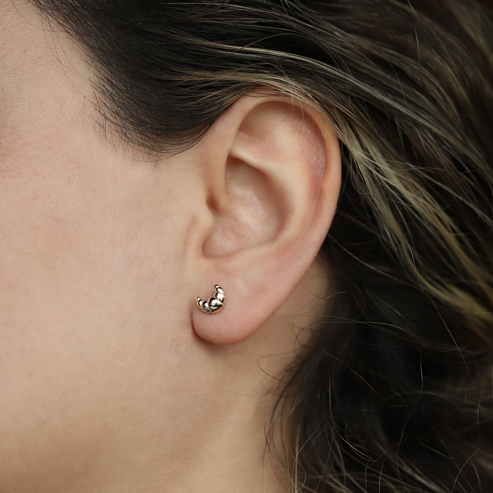 14 Ayar Sarı Altın Kruvasan Minimal Küpe