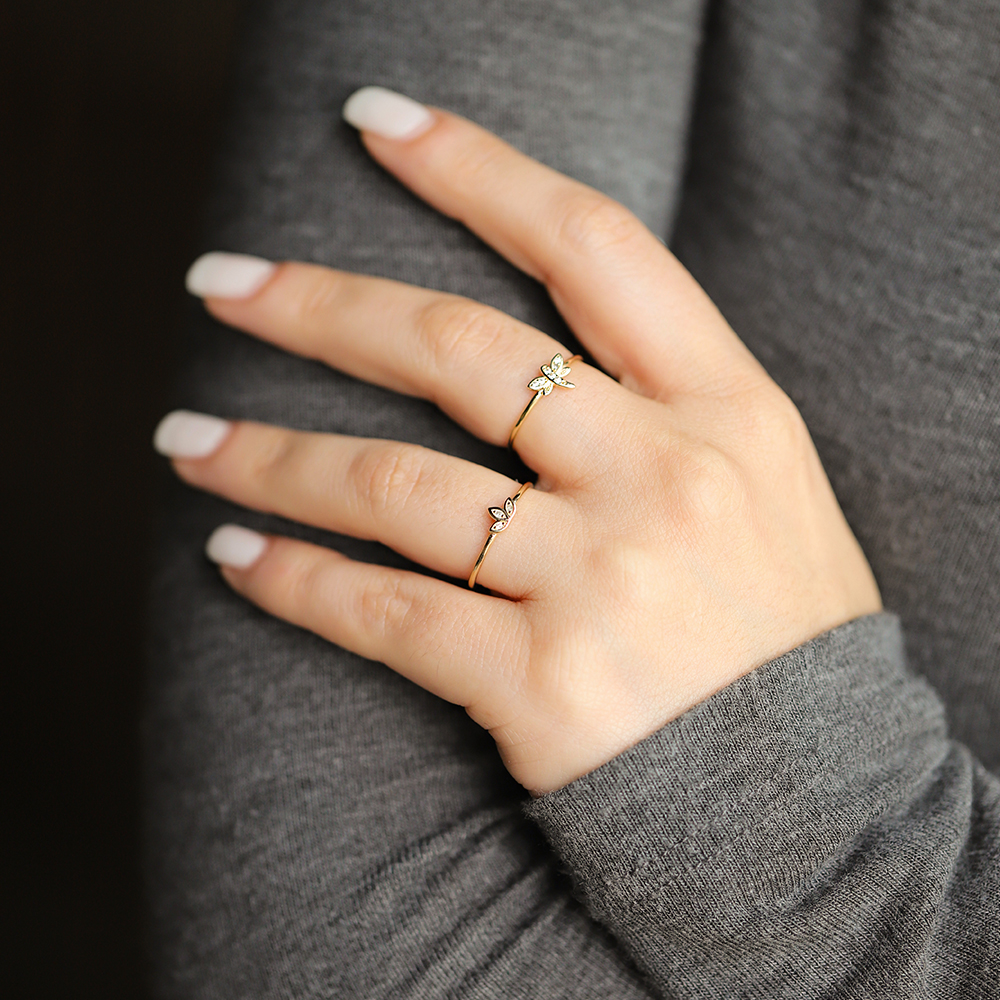 14 Ayar Sarı Altın Lotus Minimal Yüzük