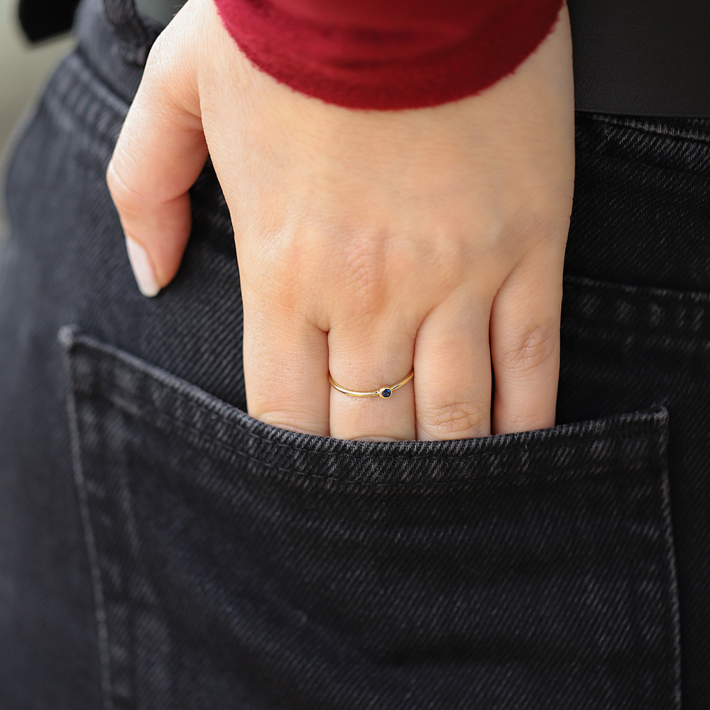 14 Ayar Sarı Altın Renkli Taşlı Yüzük