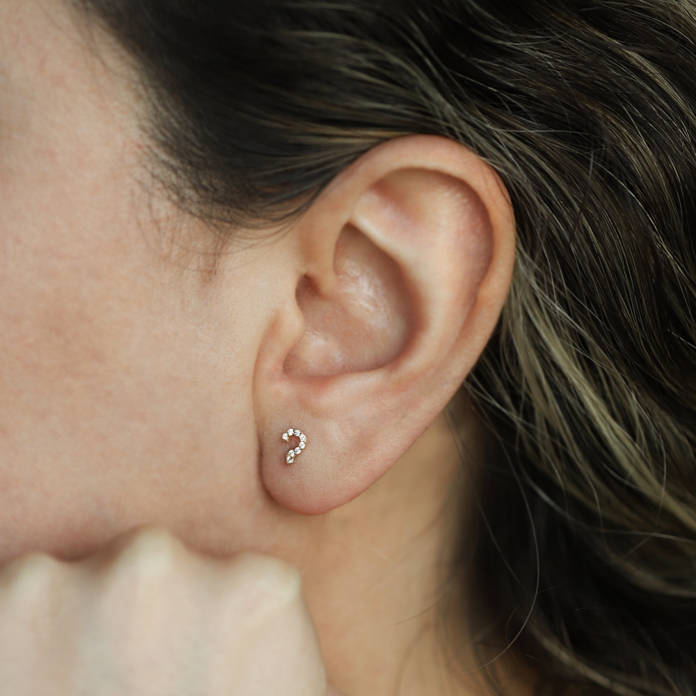 14 Ayar Sarı Altın Soru İşareti Minimal Küpe