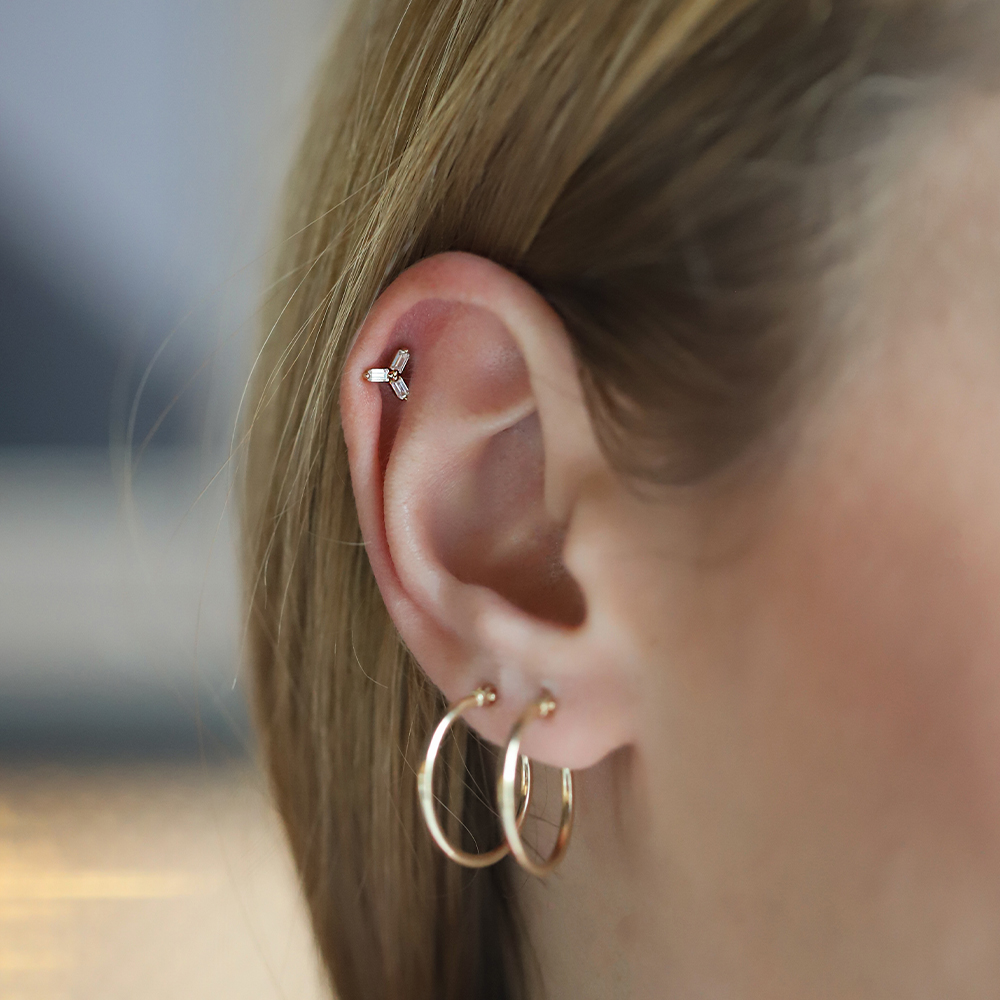 14 Ayar Sarı Altın Taşlı Tragus Piercing