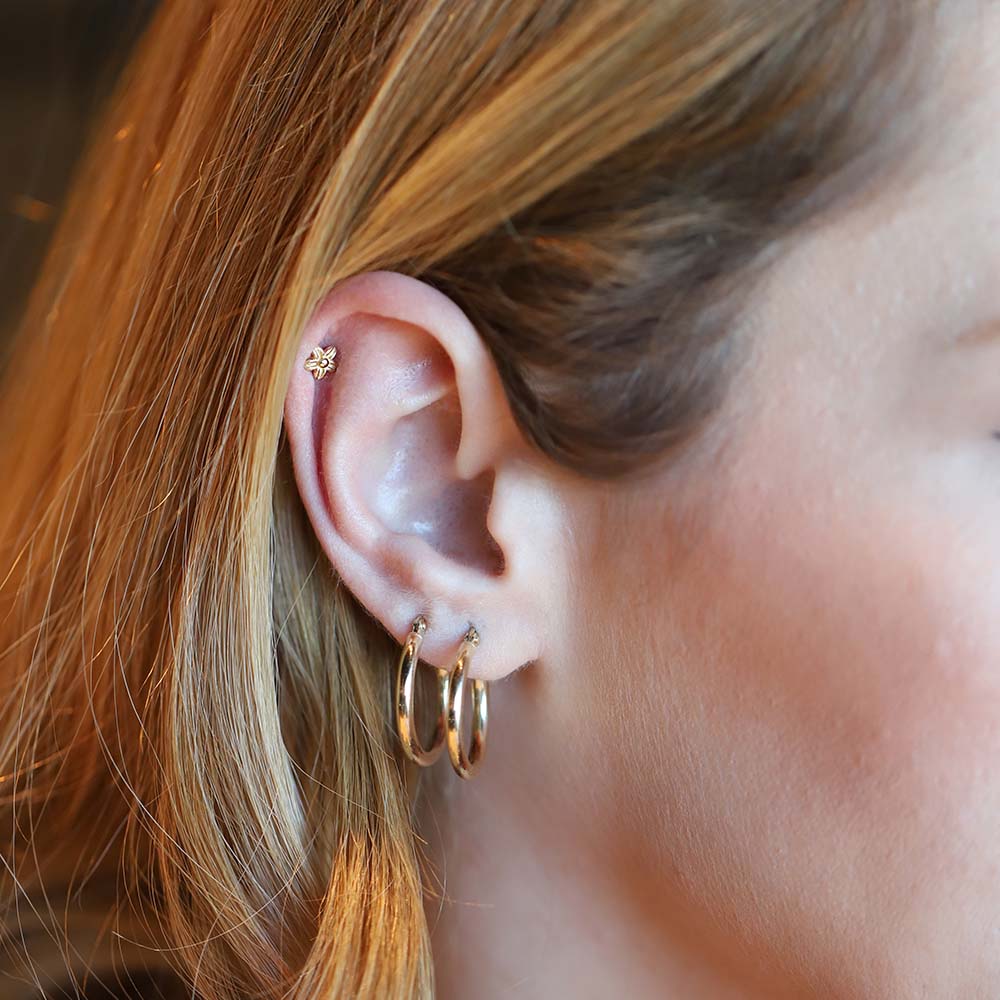 14 Ayar Sarı Altın Çiçek Tragus Piercing
