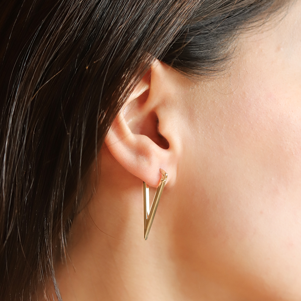 14 Ayar Sarı Altın Üçgen Küpe