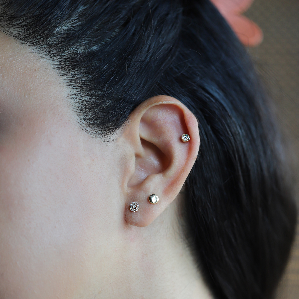 14 Ayar Sarı Altın Taşlı Tragus Piercing