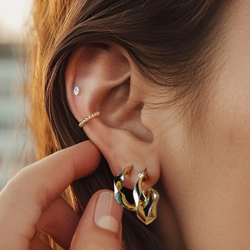 14 Ayar Sarı Altın Taşlı Tragus Piercing