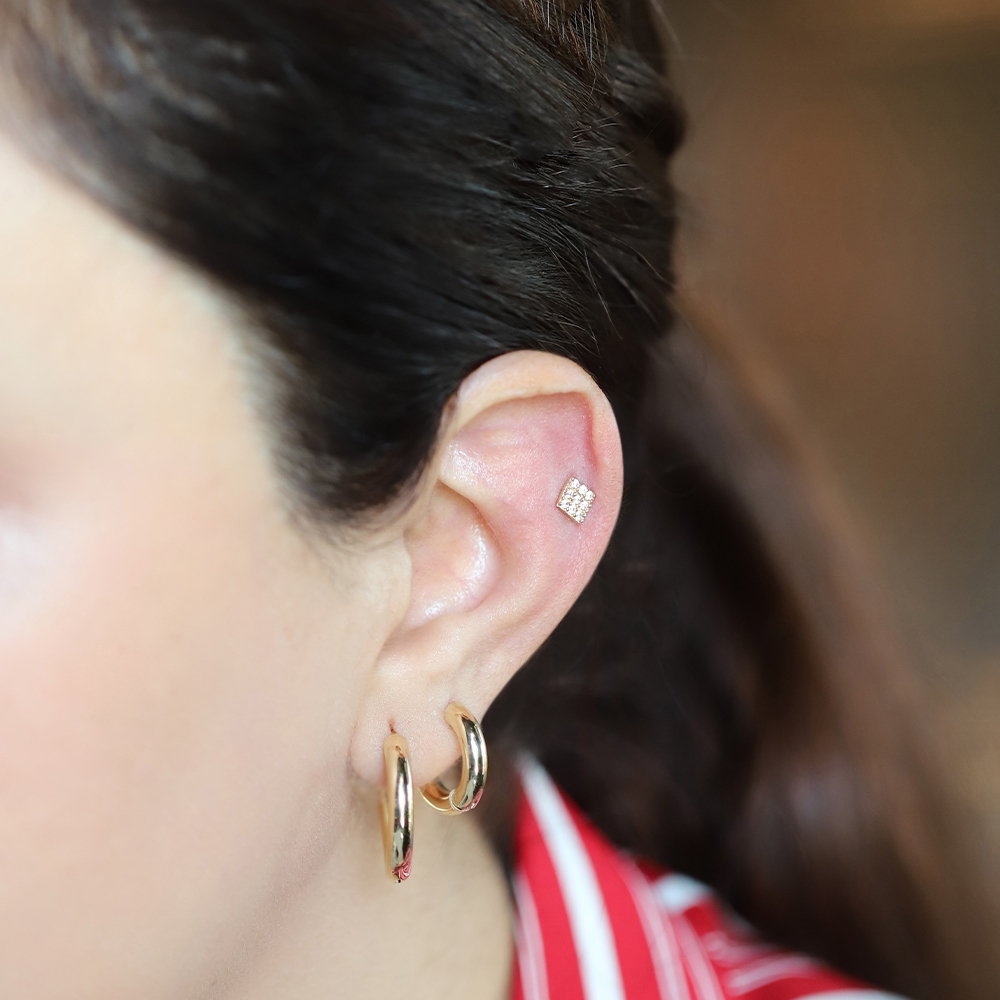14 Ayar Sarı Altın Taşlı Tragus Piercing