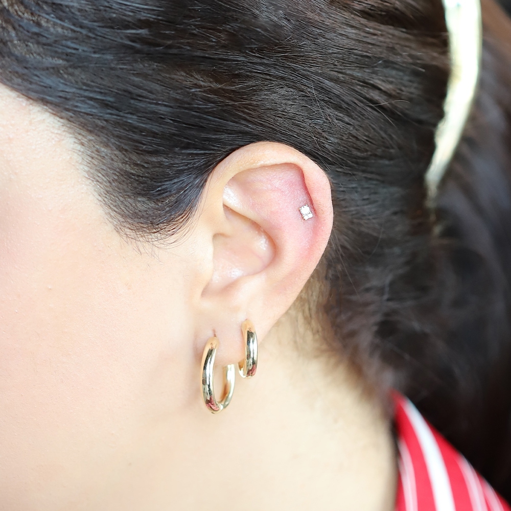14 Ayar Sarı Altın Taşlı Tragus Piercing