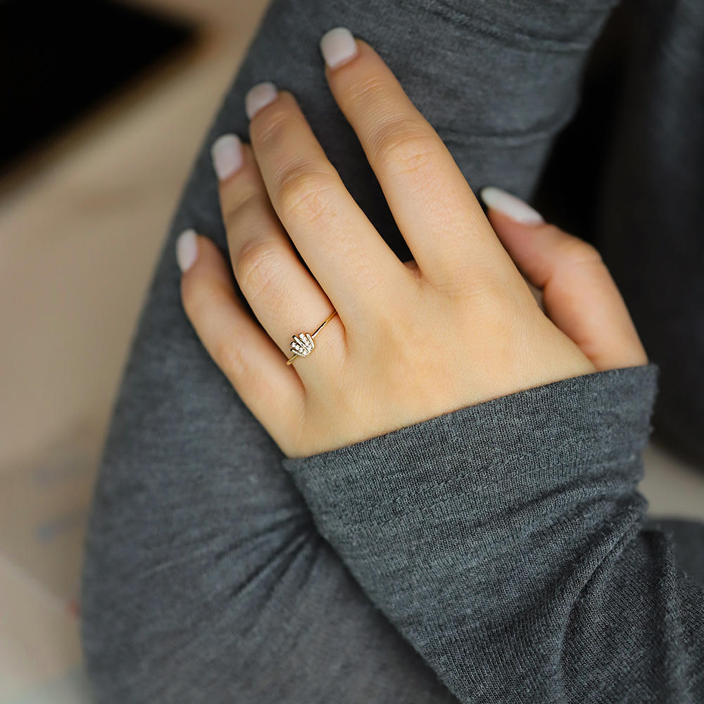 14 Ayar Sarı Altın Taşlı Minimal Yüzük