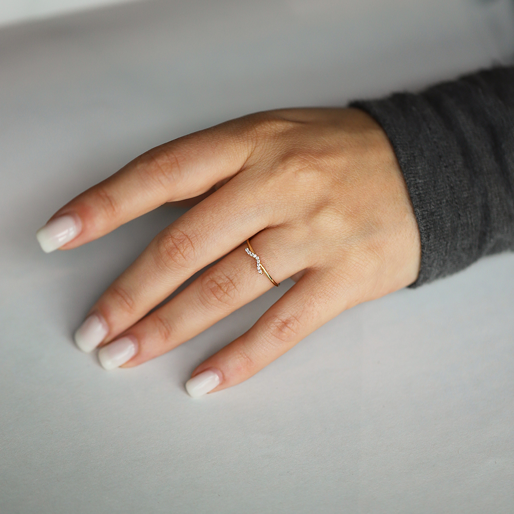 14 Ayar Sarı Altın Taşlı Minimal Yüzük