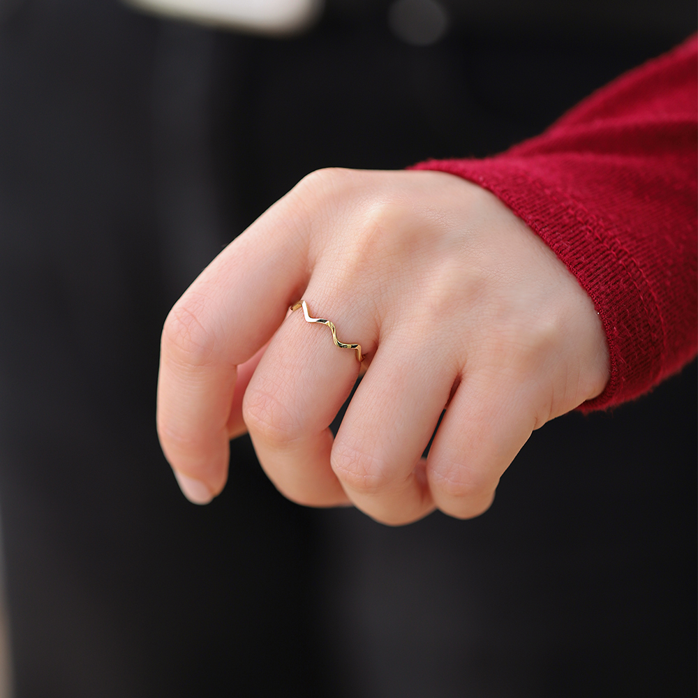 14 Ayar Sarı Altın Dalga Minimal Yüzük