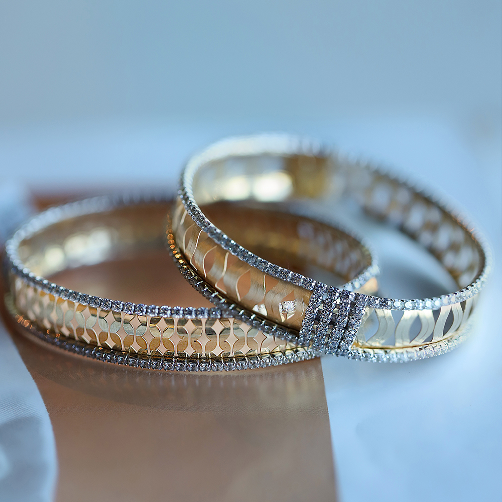 14 Ayar Sarı-Beyaz Altın Taşlı Kelepçe Bilezik