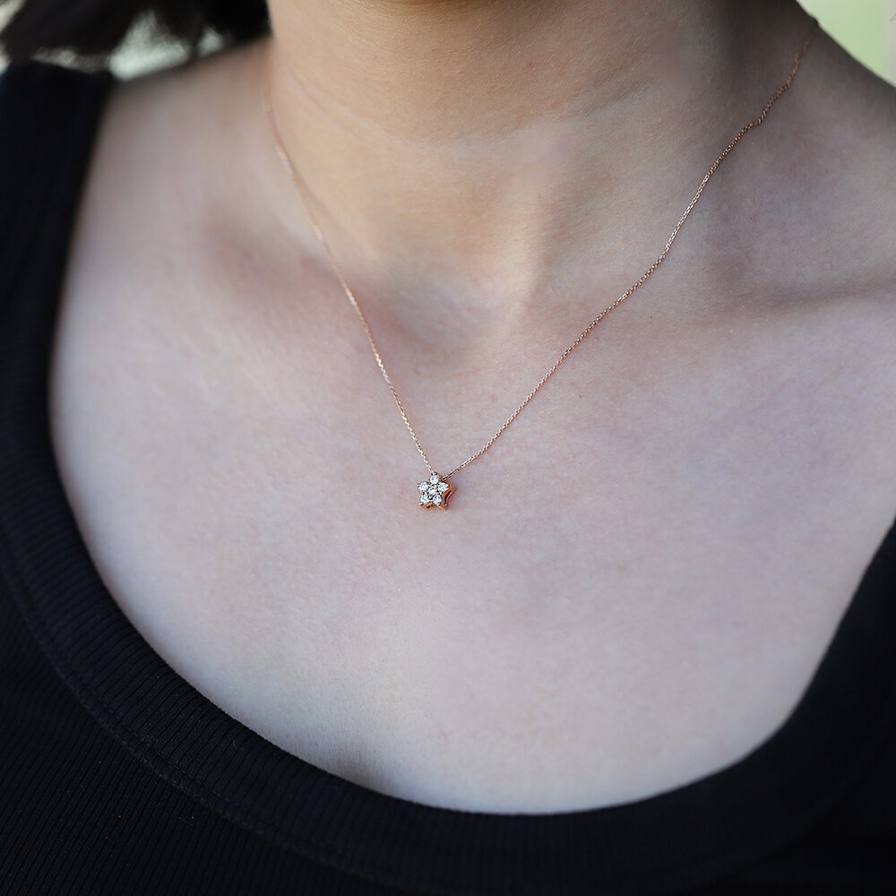 0,23 Karat  Pırlanta Yıldız Minimal  Kolye