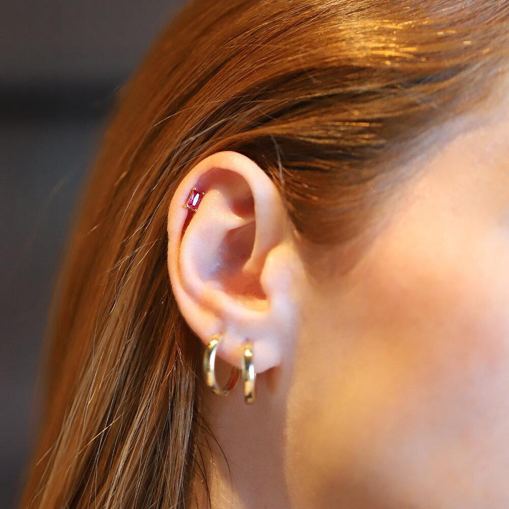 14 Ayar Sarı Altın Pembe Taşlı Baget Piercing