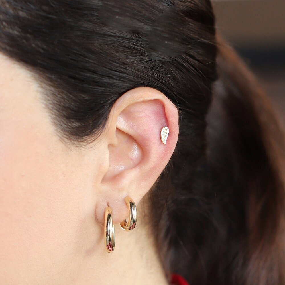 14 Ayar Sarı Altın Taşlı Tragus Piercing