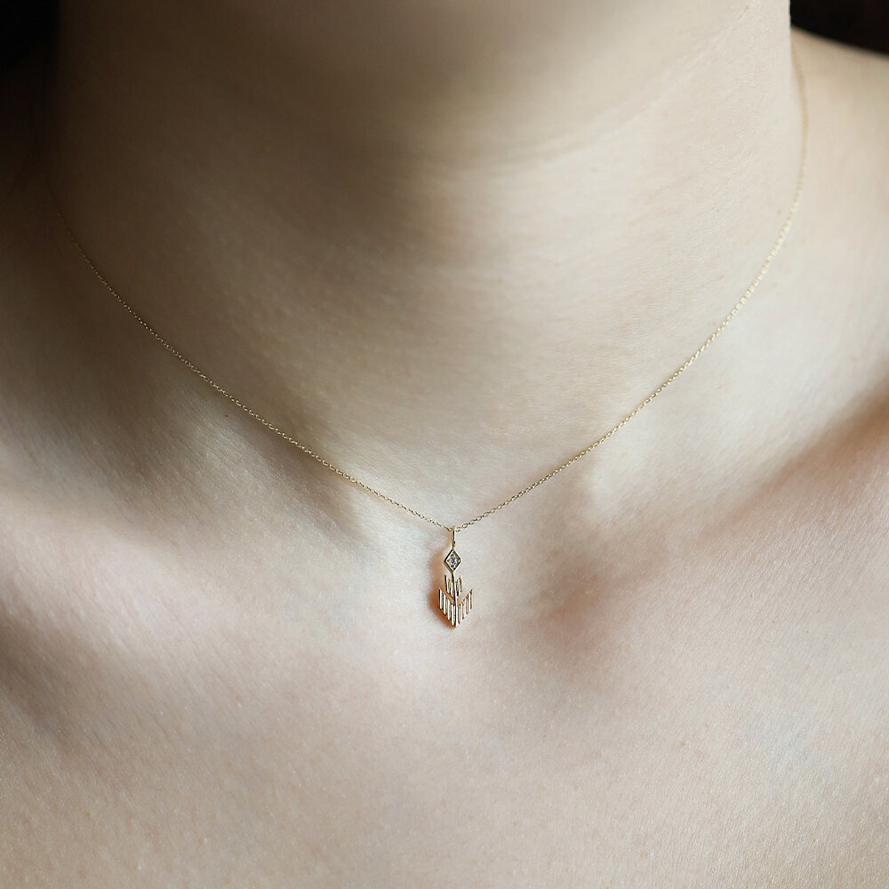 14 Ayar Sarı Altın Minimal Taşlı Kolye