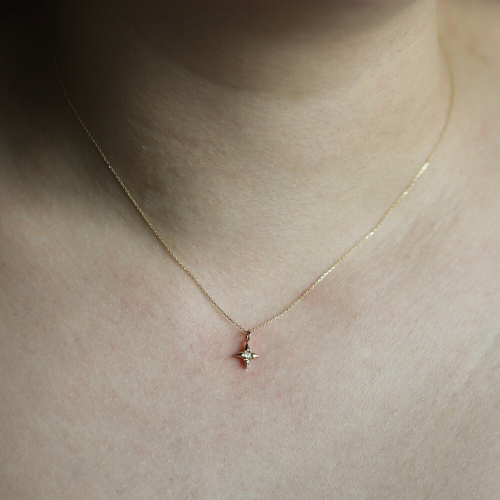 14 Ayar Sarı Altın Minimal Taşlı Kolye