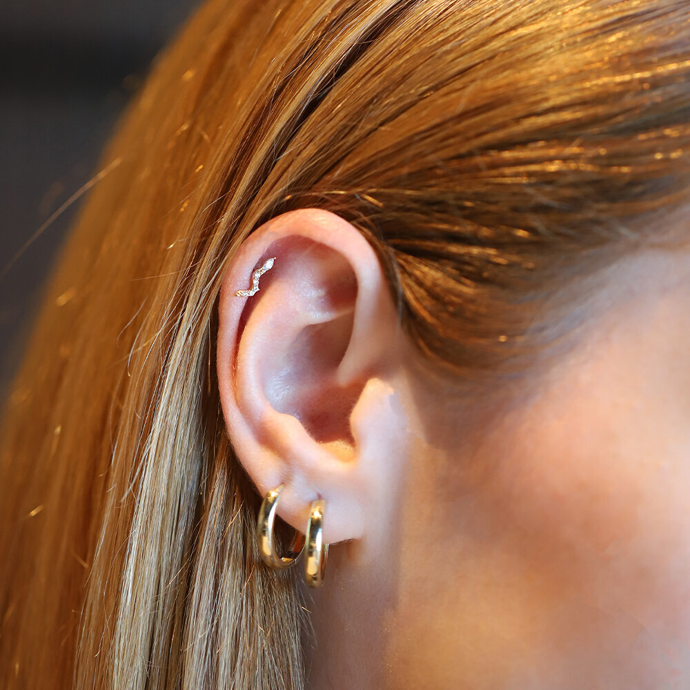 14 Ayar Sarı Altın Taşlı Yılan Tragus Piercing