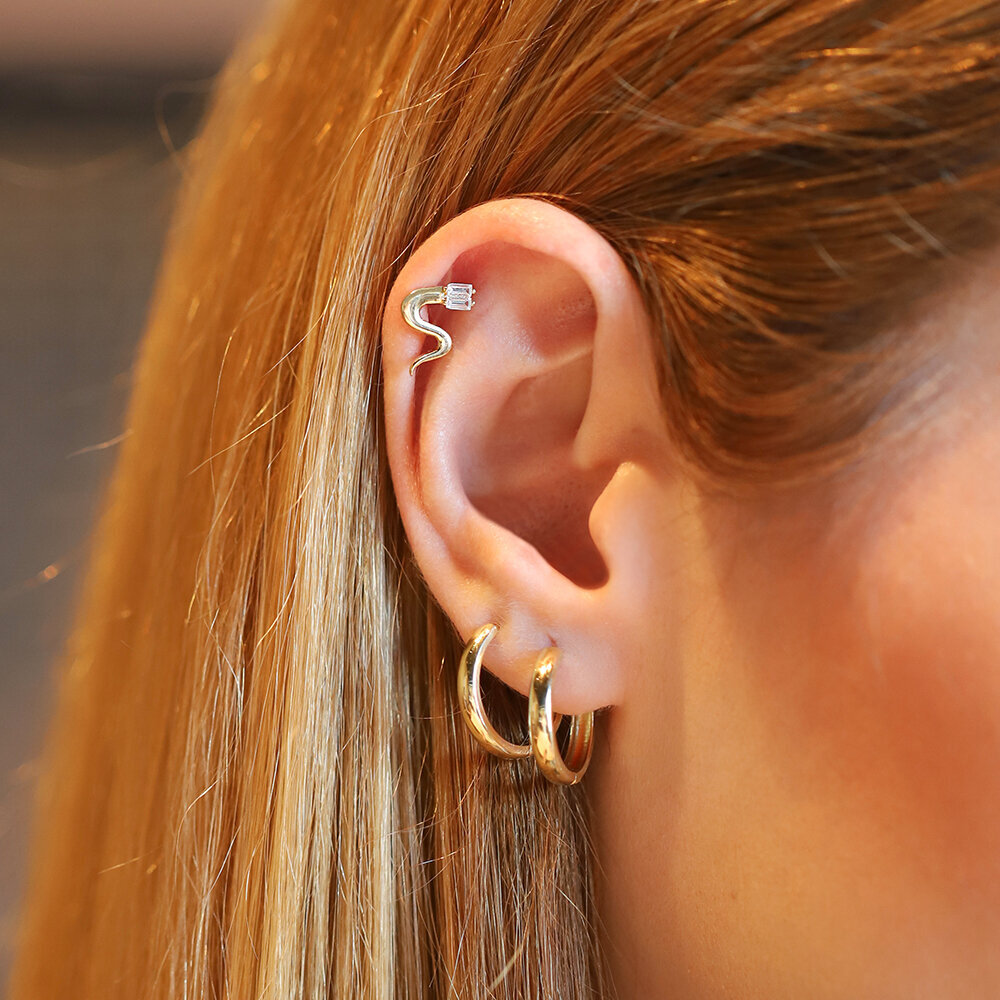 14 Ayar Sarı Altın Yılan Tragus Piercing