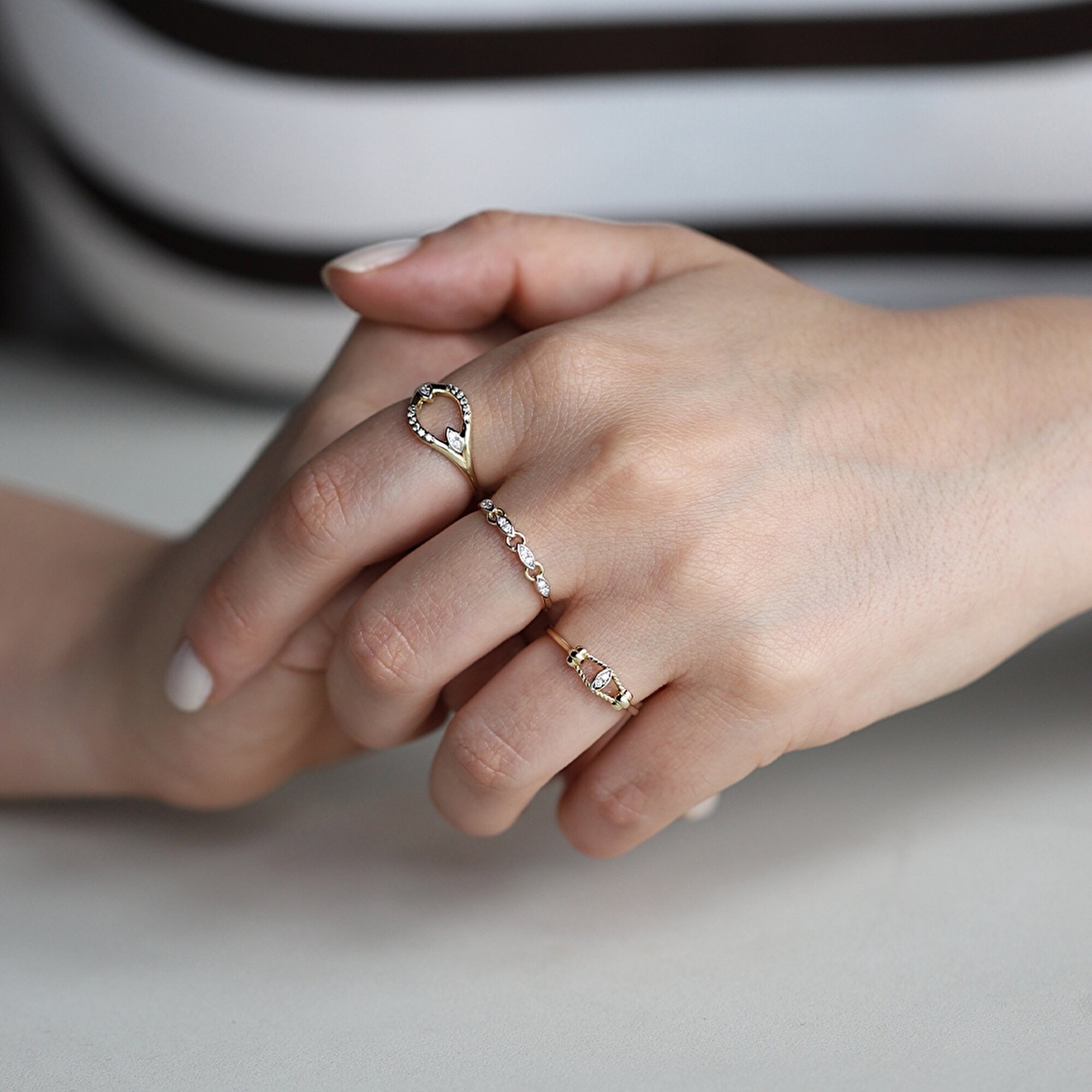 0,02 Karat Minimal Pırlanta Yüzük