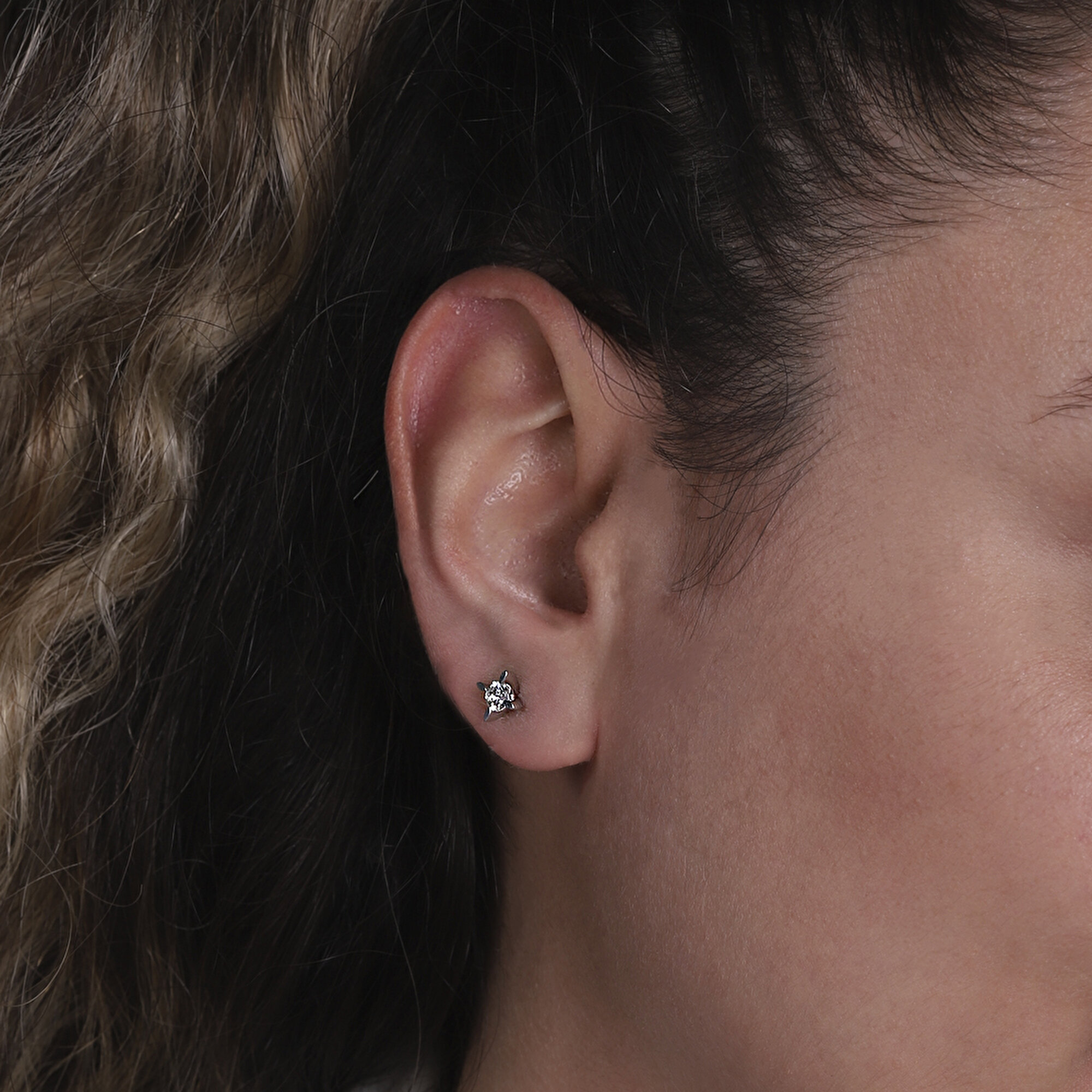 0,31 Karat Tektaş Pırlanta Küpe