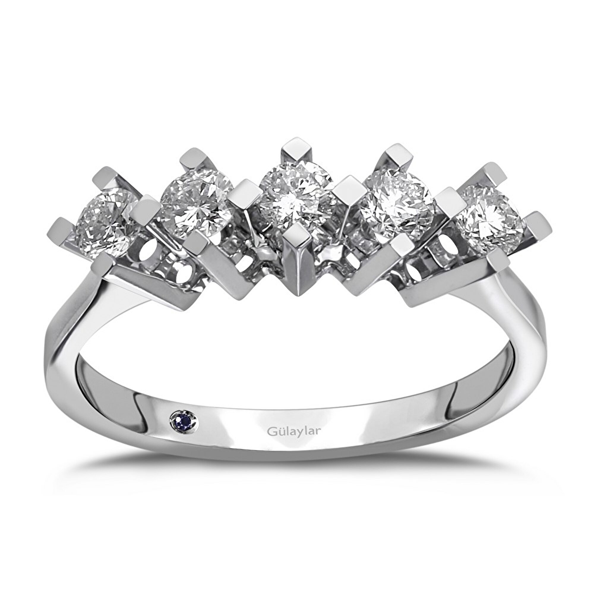 0,55 Karat Beştaş Pırlanta Yüzük