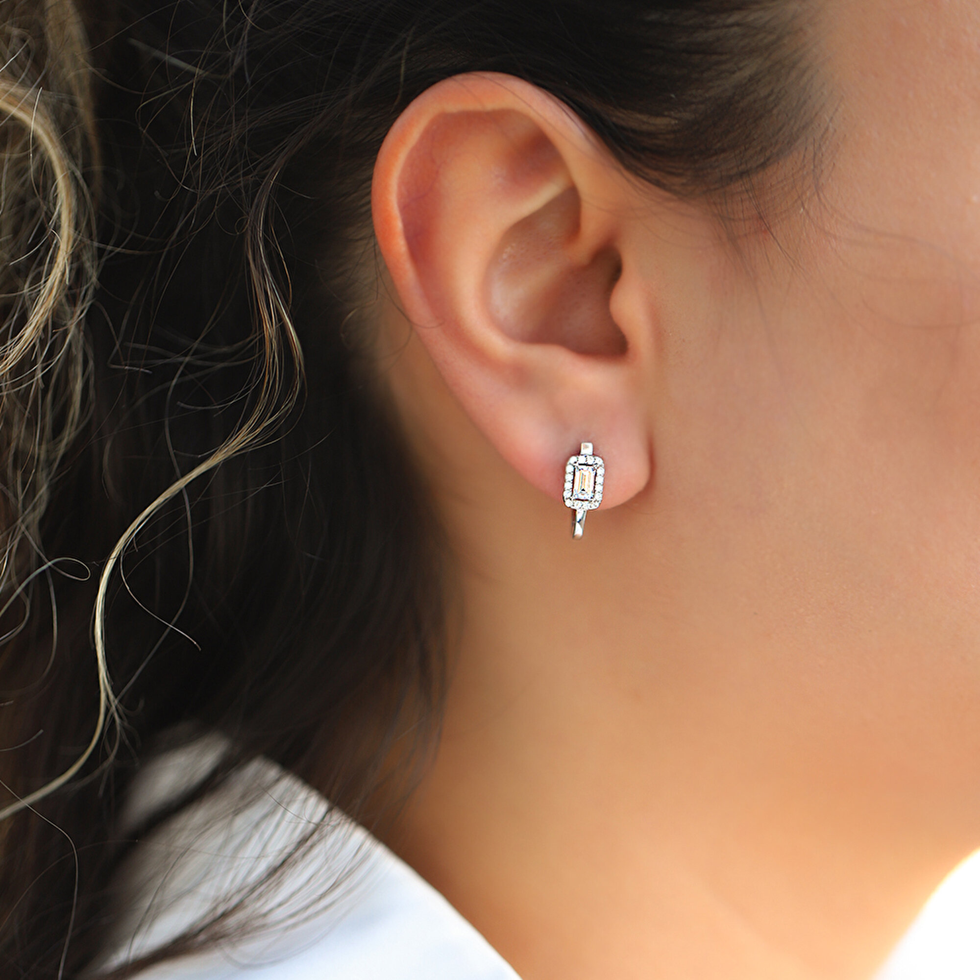 14 Ayar Beyaz Altın Baget Küpe