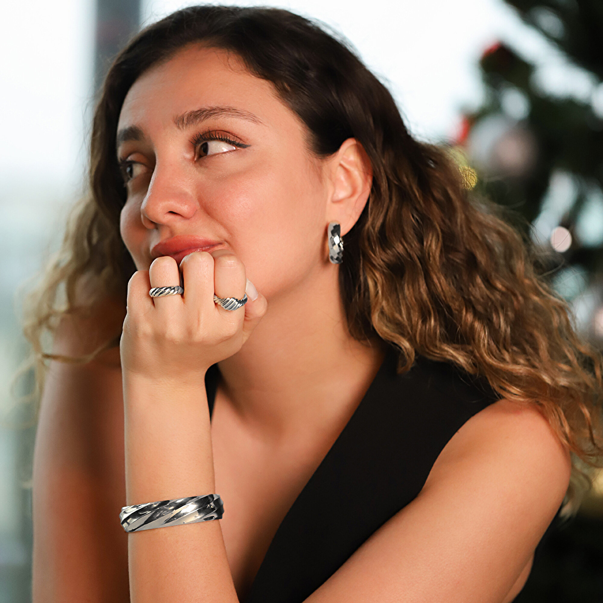 14 Ayar Beyaz Altın Halka Küpe