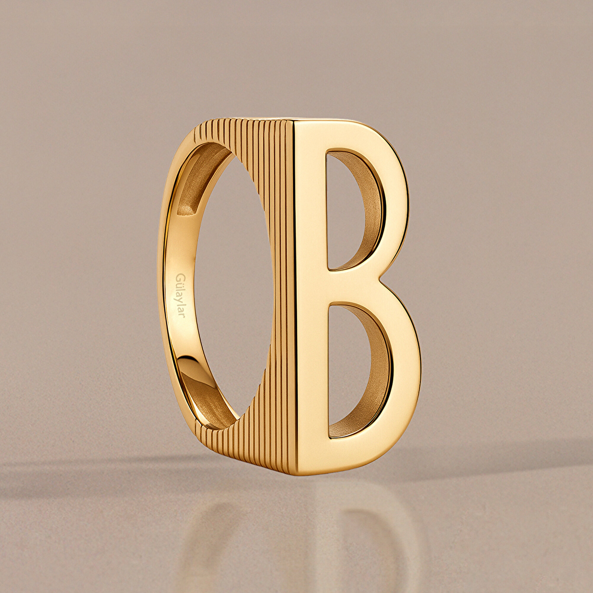 14 Ayar Sarı Altın B Bold Harf Yüzük