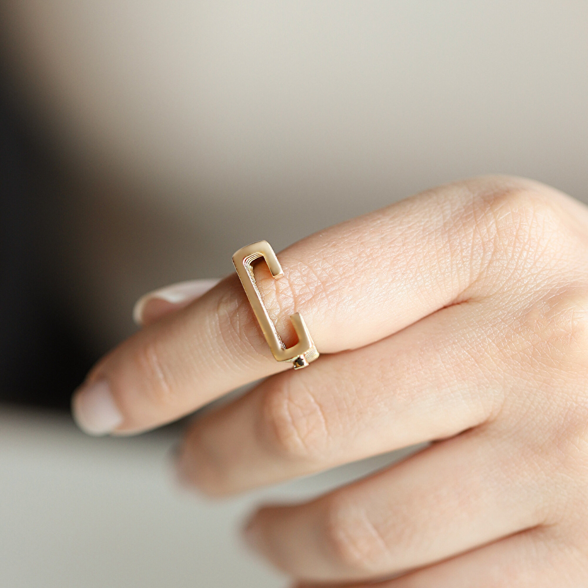 14 Ayar Sarı Altın Ç Bold Harf Yüzük