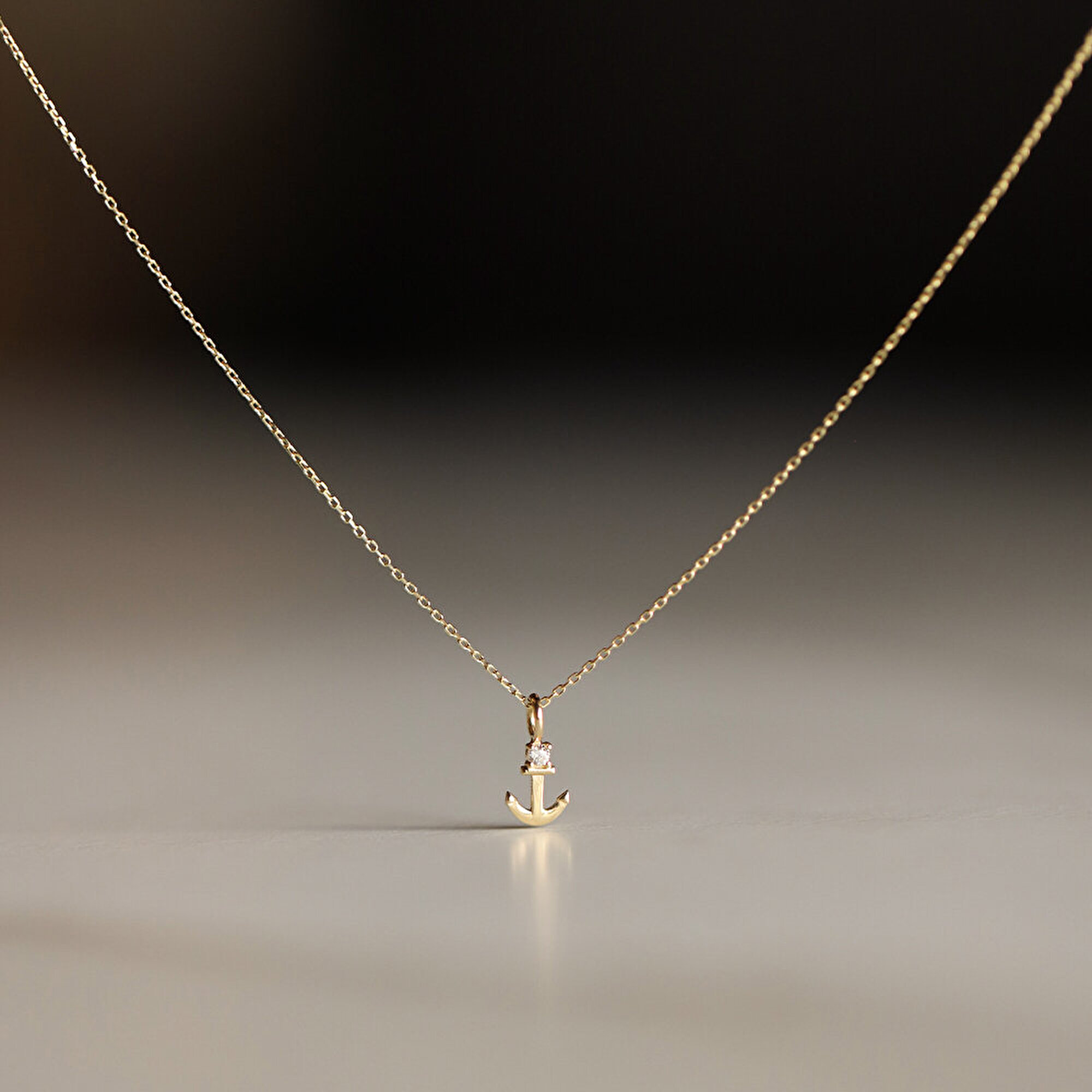 14 Ayar Sarı Altın Minimal Çapa Kolye