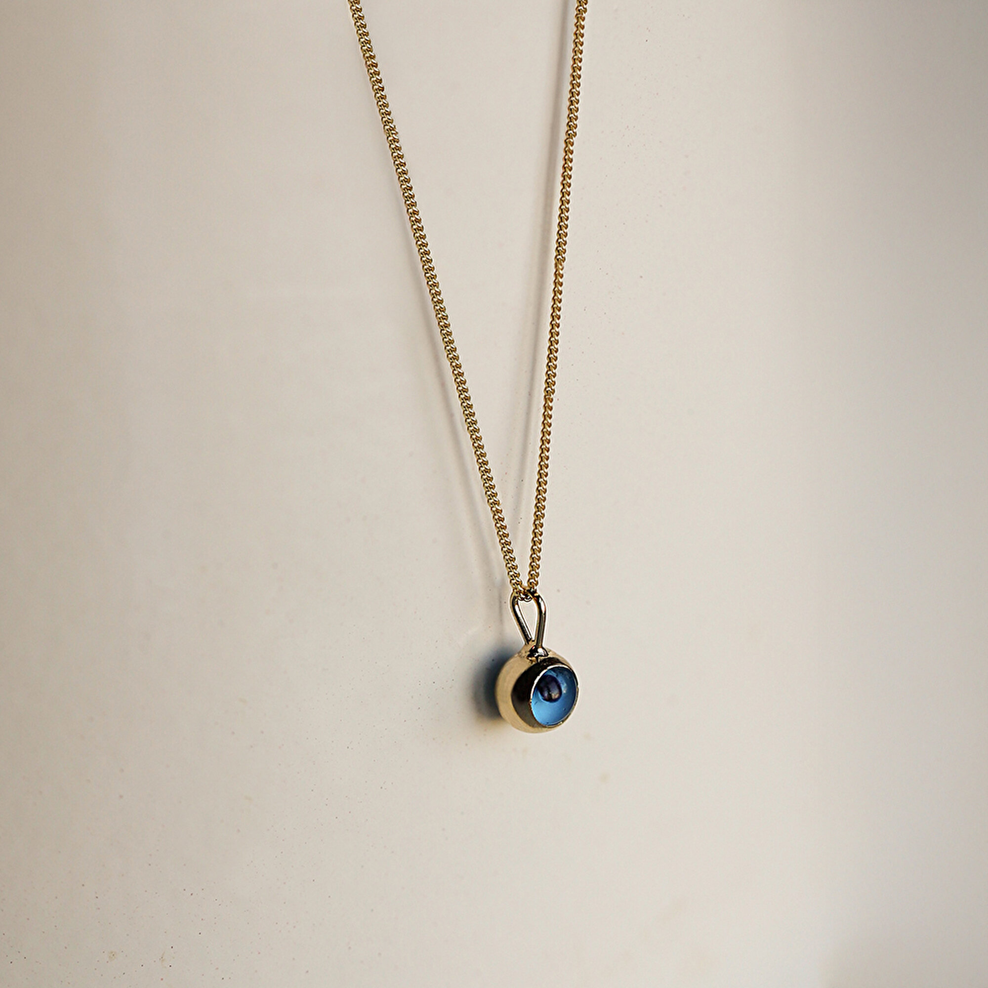 14 Ayar Sarı Altın Göz Figürlü Kolye