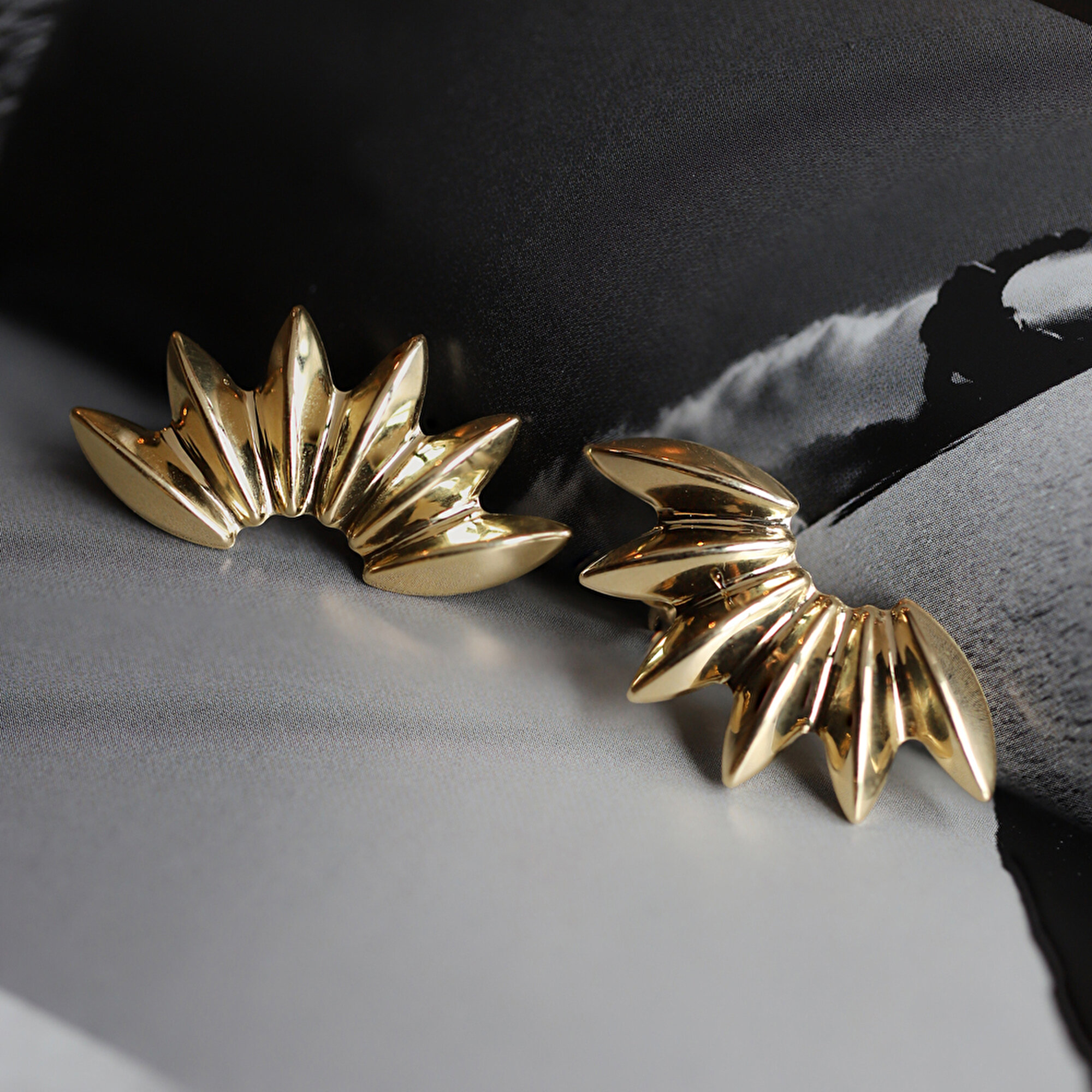 14 Ayar Sarı Altın Güneş Küpe