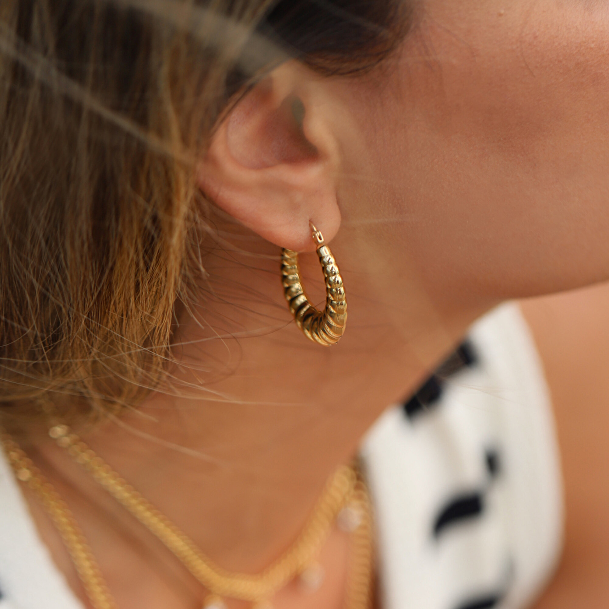 14 Ayar Sarı Altın Burgu Halka Küpe