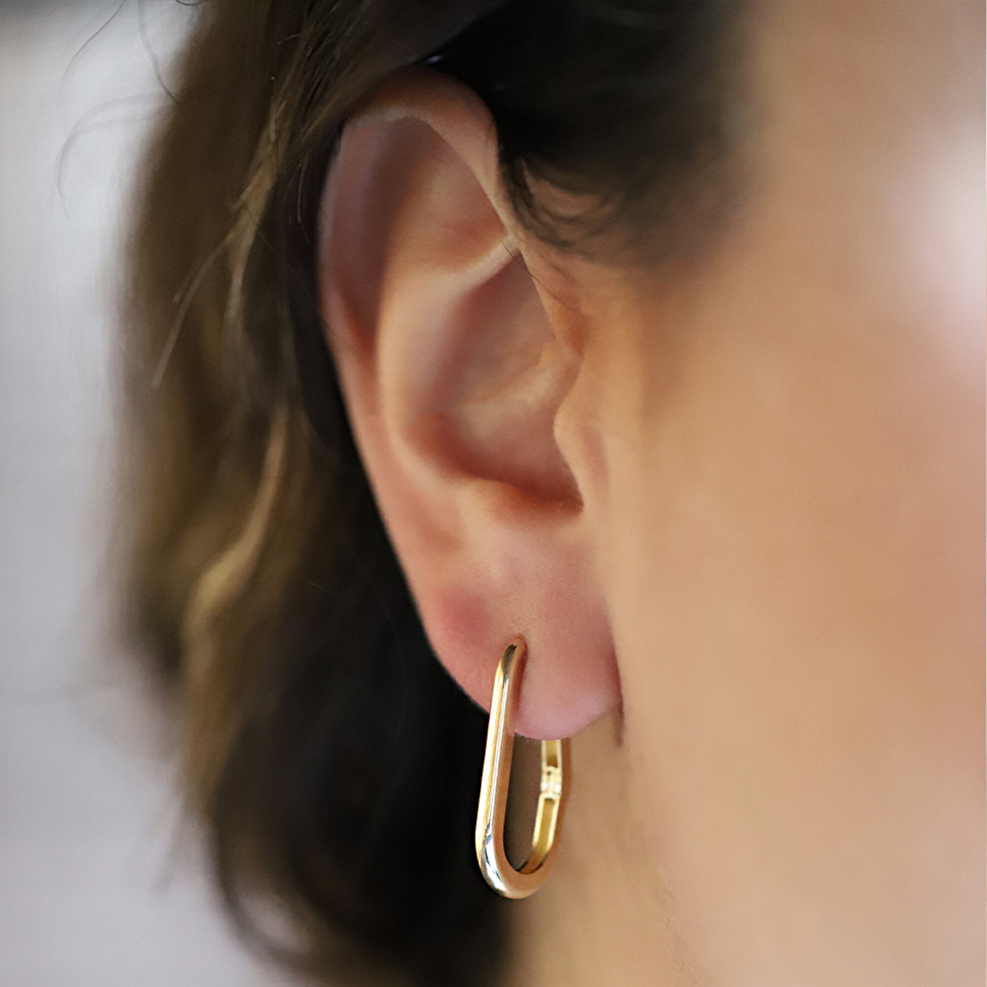 14 Ayar Sarı Altın Dikdörtgen Halka Küpe