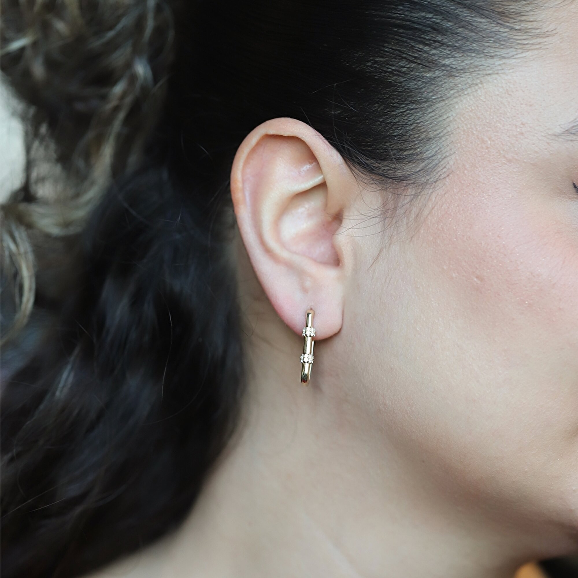 14 Ayar Sarı Altın Taşlı Halka Küpe