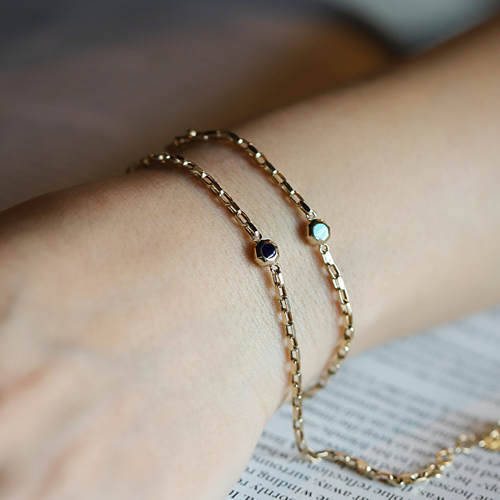 14 Ayar Sarı Altın Mineli Çift Taraflı Bileklik