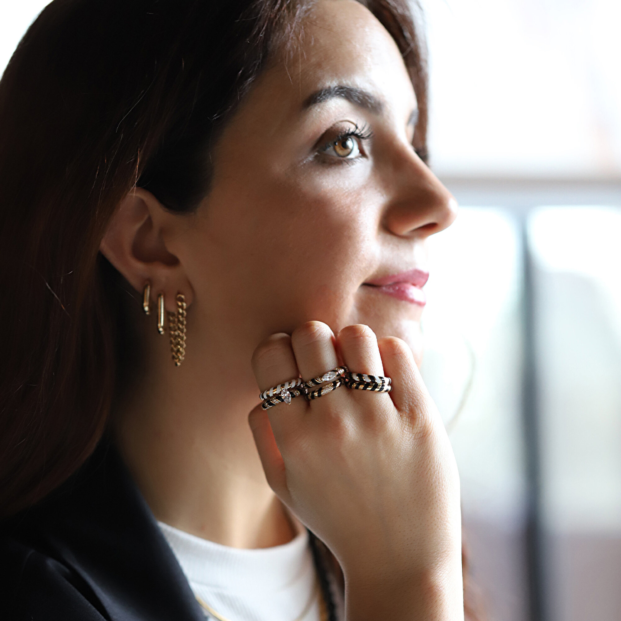 14 Ayar Sarı Altın Siyah Mineli Yüzük