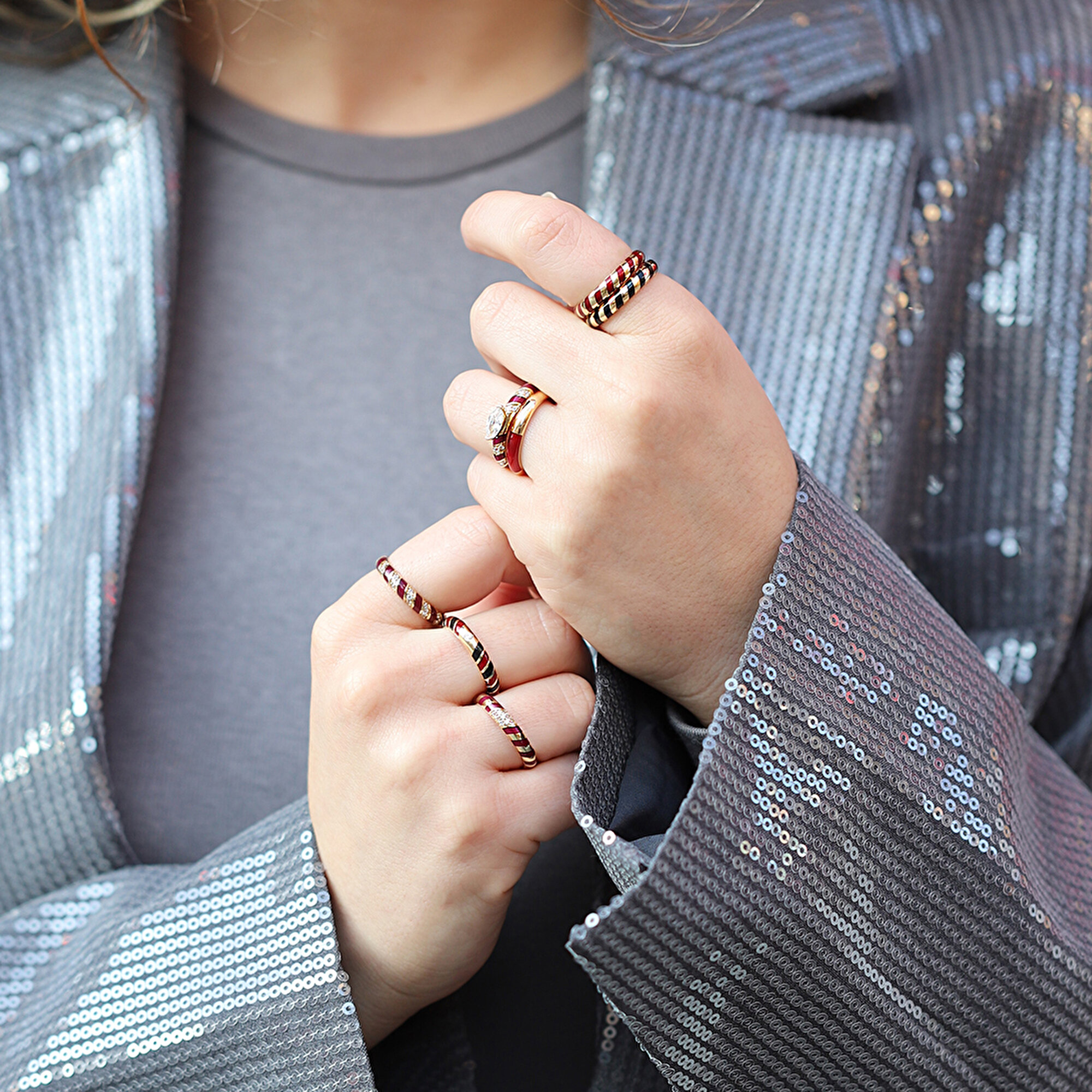 14 Ayar Sarı Altın Siyah Mineli Yüzük