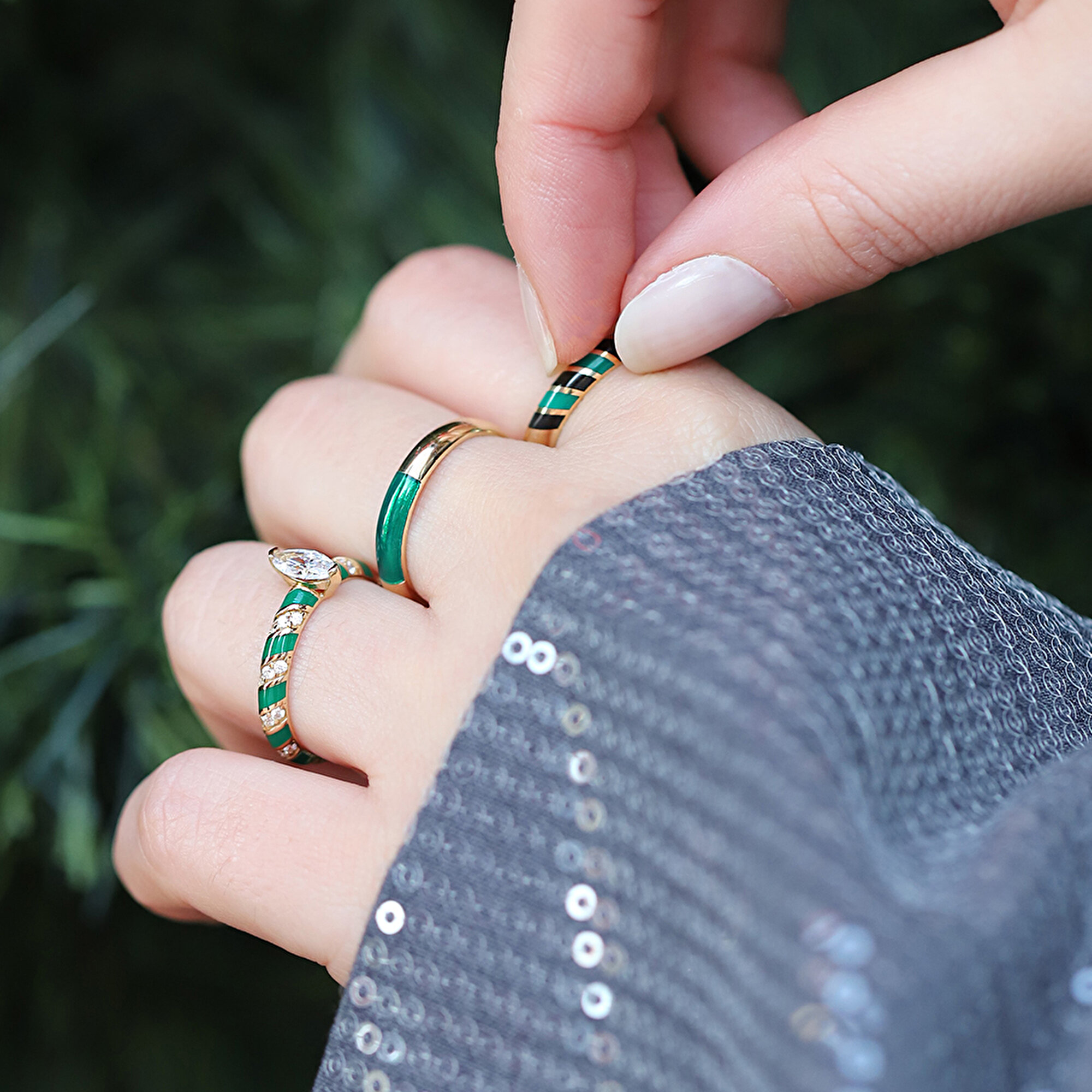 14 Ayar Sarı Altın Yeşil Mineli Yüzük