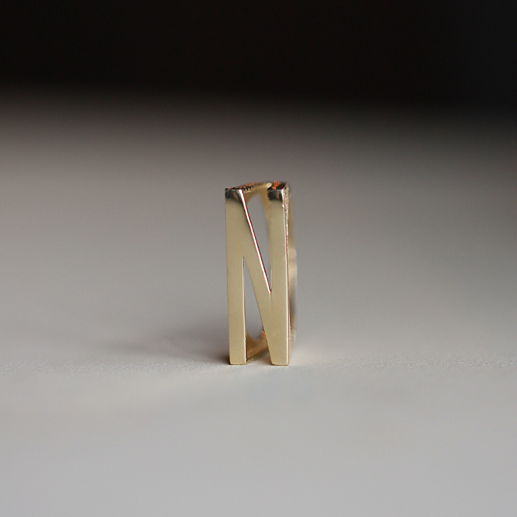 14 Ayar Sarı Altın N Bold Harf Yüzük