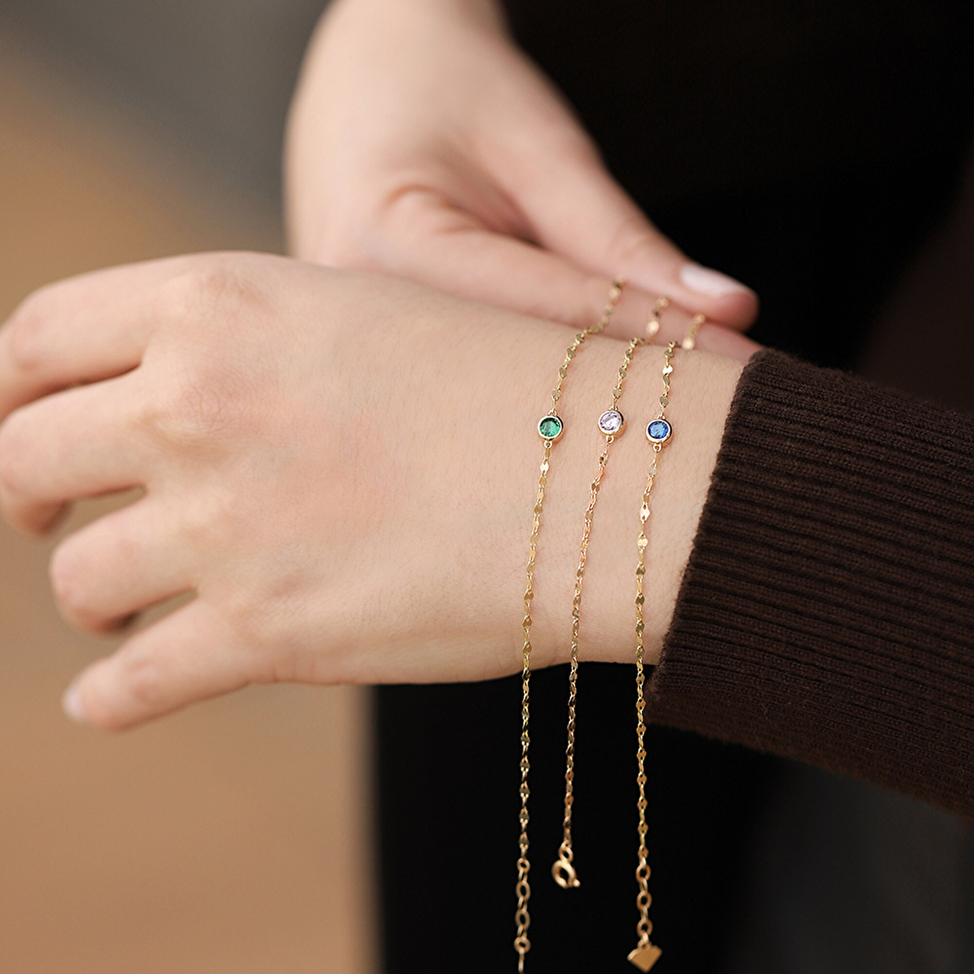 14 Ayar Sarı Altın Yeşil Taşlı Minimal Bileklik