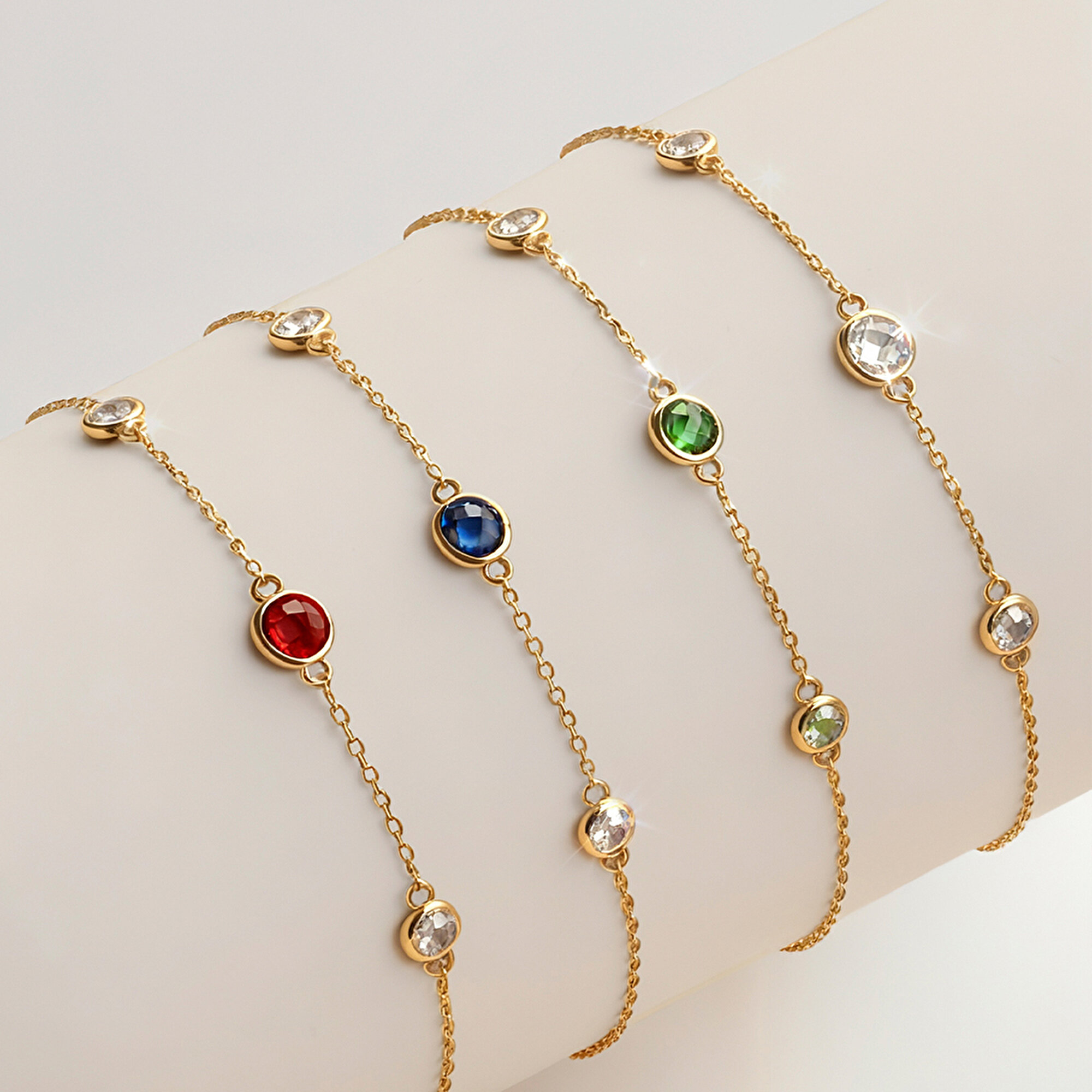 14 Ayar Sarı Altın Taşlı Bileklik