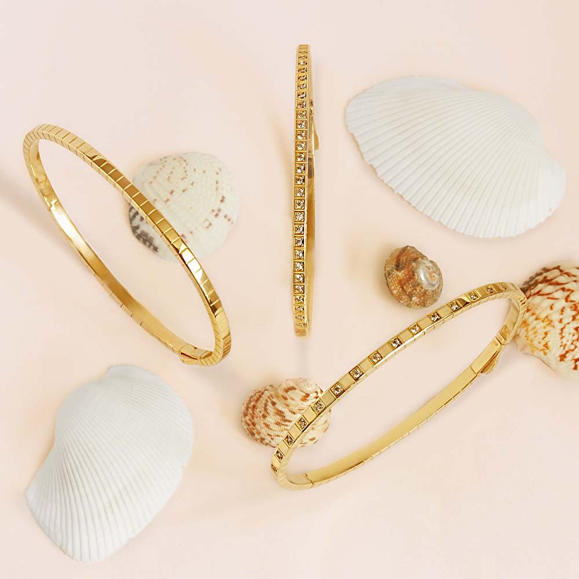 14 Ayar Sarı Altın Taşlı Kelepçe Bilezik