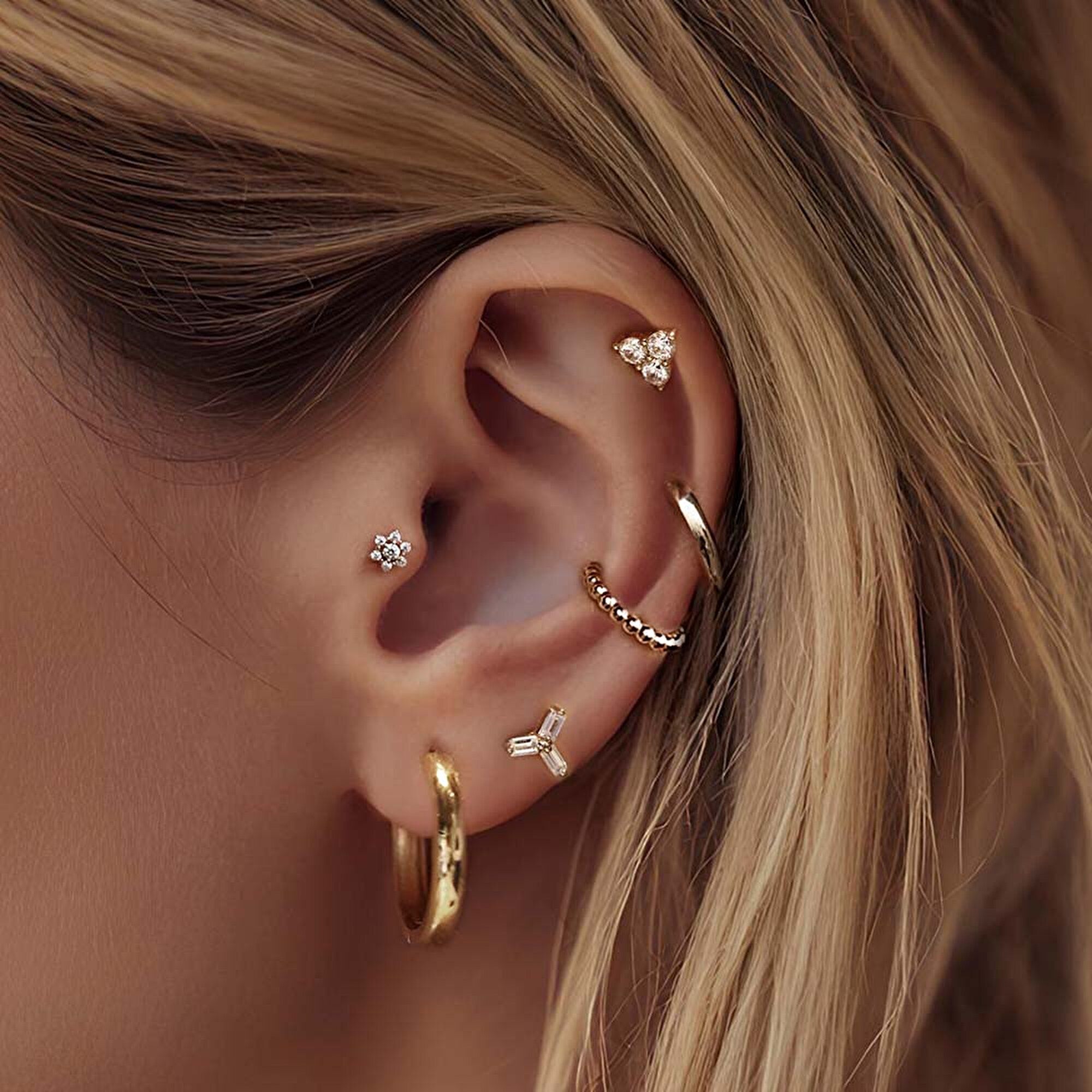 14 Ayar Sarı Altın Taşlı Tragus Piercing